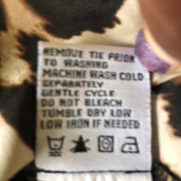 Chic and wild...!! Blouse - Picture 6 of 6